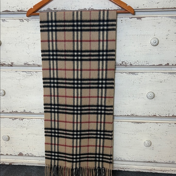 Vintage Burberry Cashmere Scarf Classic Check Made in England - Picture 5 of 7